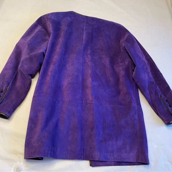 💜 Vintage Woman’s Danier Suede Purple Coat - Size Medium 💜 - Picture 7 of 12